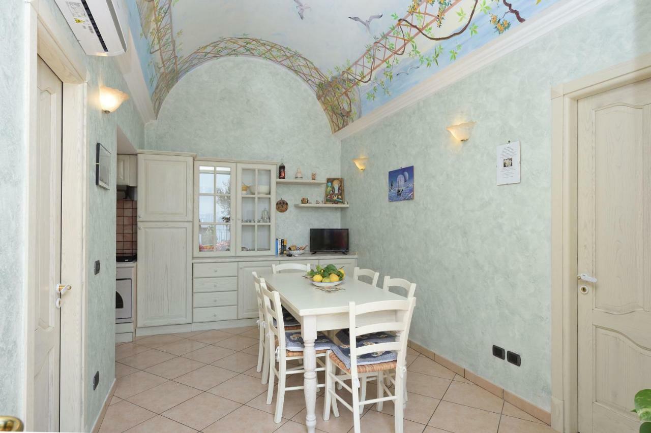 Pontone On The Sea Apartment Scala Dış mekan fotoğraf