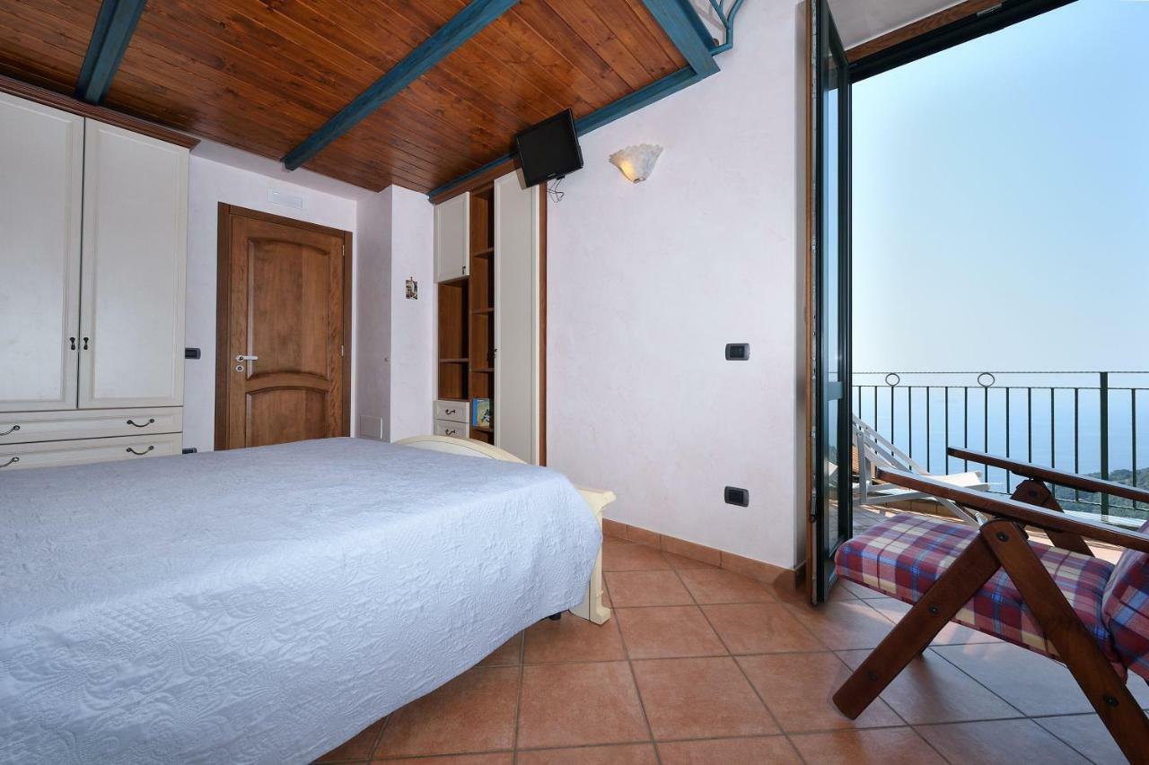 Pontone On The Sea Apartment Scala Dış mekan fotoğraf